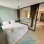 Berkmuller Host Апартаменты Стамбул